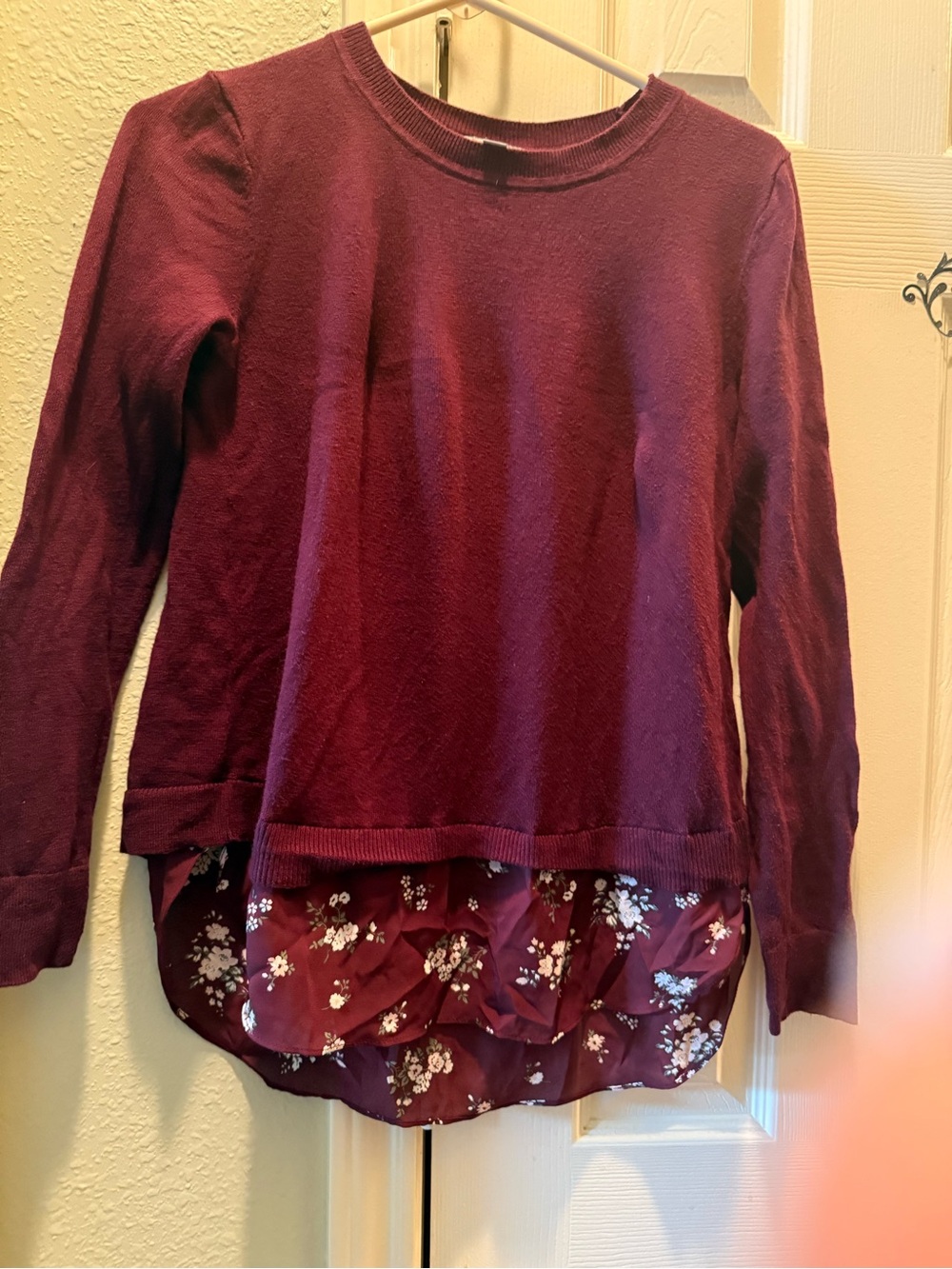 Women's Plum Layered Pullover Sweater with Floral Hem